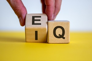 kostki iq eq