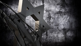 zdjecie upamietniajace ofiary holocaustu